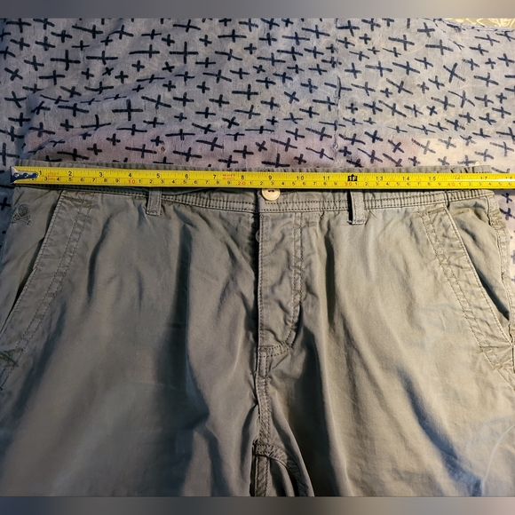 Scalpers men's shorts. Olive khakis. Button fly. M. (44) - Picture 5 of 7